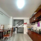 NHÀ QUẬN 1- MẶT TIỀN ĐƯỜNG 6M XE TẢI QUAY ĐẦU - TRỆT 3 LẦU - 23.4M2 - 6.5 TỶ